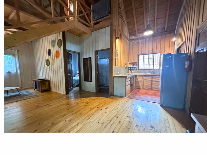 Encantadora casa de 2 dormitorios con estudio de invitados – a pasos de la playa en Mal País - Imagen 12