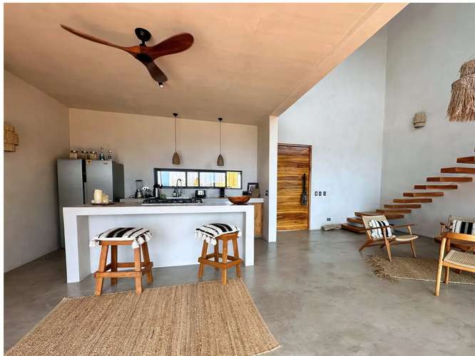 Villa de lujo con vista al mar y estudio de huéspedes estilo Bali en Santa Teresa, Costa Rica - $1.98 millones