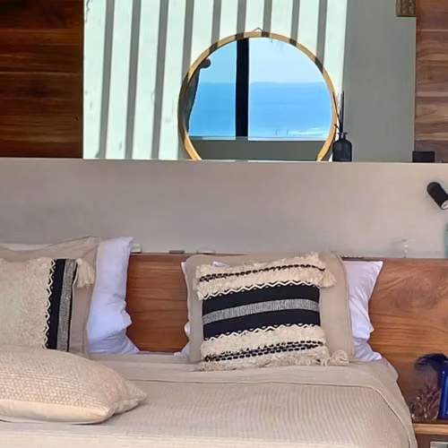 Villa de Lujo con Vista al Mar y Estudio de Huéspedes Estilo Bali en Santa Teresa, Costa Rica $1.98 Millones