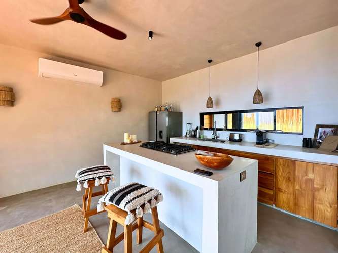 Villa de lujo con vista al mar y estudio de huéspedes estilo Bali en Santa Teresa, Costa Rica - $1.98 millones