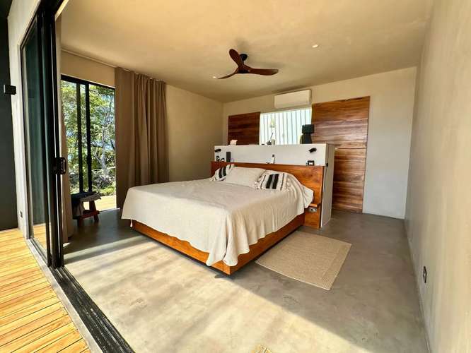 Villa de lujo con vista al mar y estudio de huéspedes estilo Bali en Santa Teresa, Costa Rica - $1.98 millones