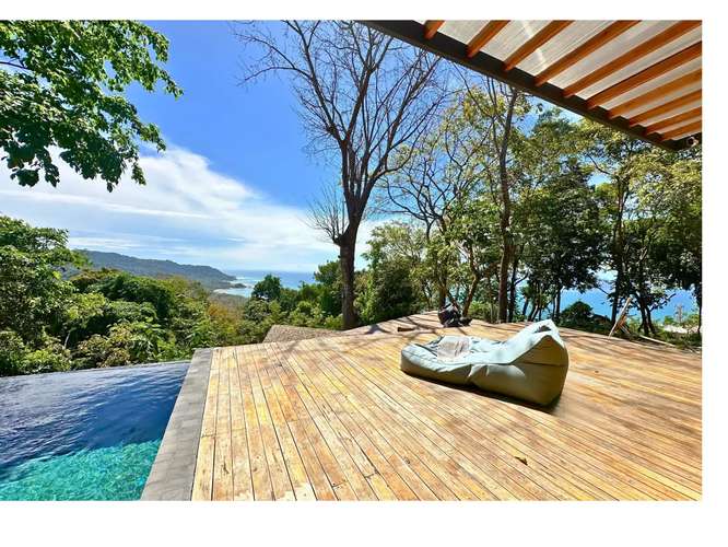Villa de lujo con vista al mar y estudio de huéspedes estilo Bali en Santa Teresa, Costa Rica - $1.98 millones