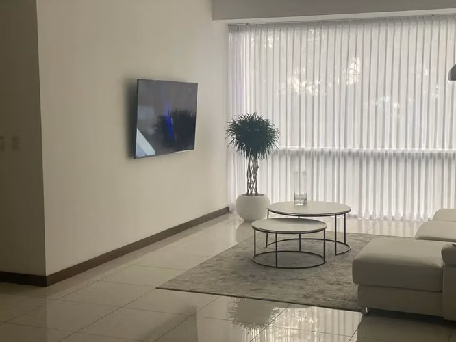 Apartamento moderno en alquiler o venta. - Imagen 2