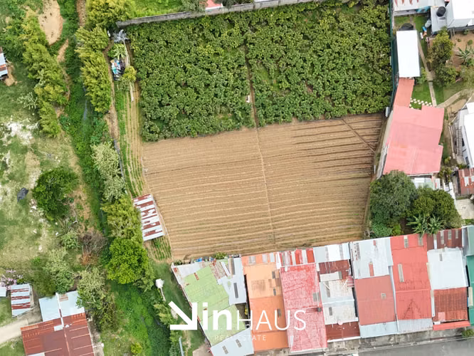 Venta de terreno  de 2857 m2 para desarrollo en San Isidro del Guarco -EU - Imagen 8