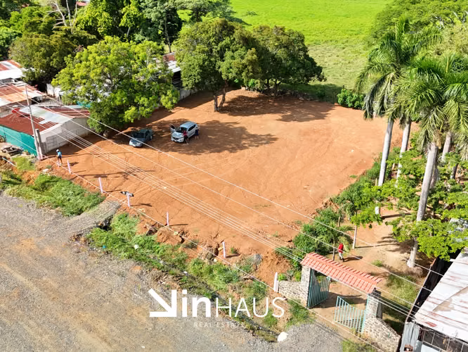 Venta de lote de 1449 m con potencial comercial en Abangares -EU