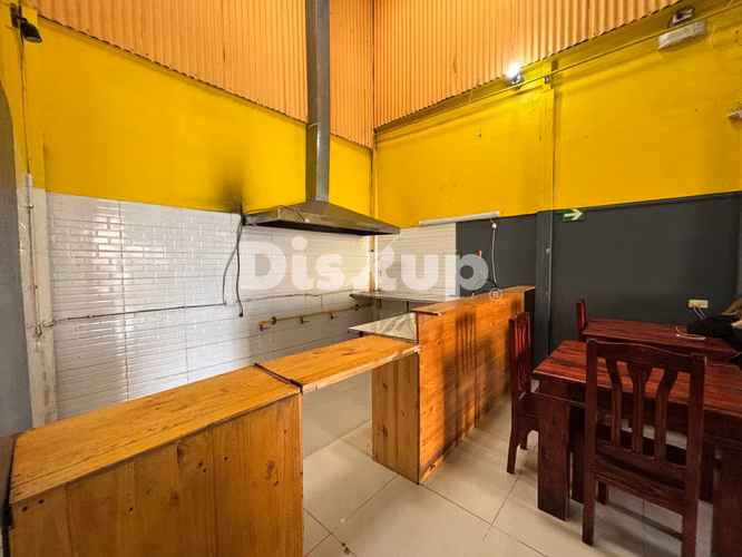 Alquiler de local comercial para restaurante en Tibás. ¡Listo para operar!