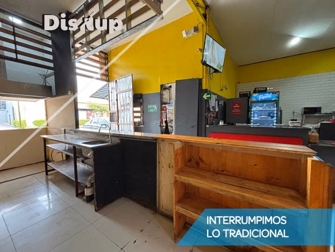 Commercial space for rent for a restaurant in Tibás. Ready for operation!