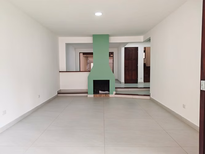 Amplia Casa en Curridabat, Residencial Altamonte - Imagen 9