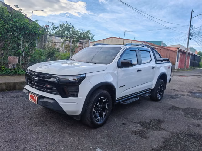 CHEVROLET COLORADO Z71 2025 AUTOMATICO 4X4 TURBO DIESEL VERSION SPORT FULL EXTRAS