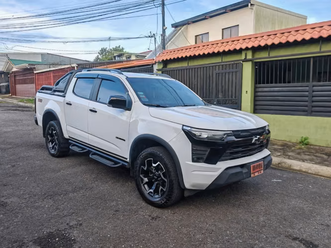 CHEVROLET COLORADO Z71 2025 AUTOMATICO 4X4 TURBO DIESEL VERSION SPORT FULL EXTRAS