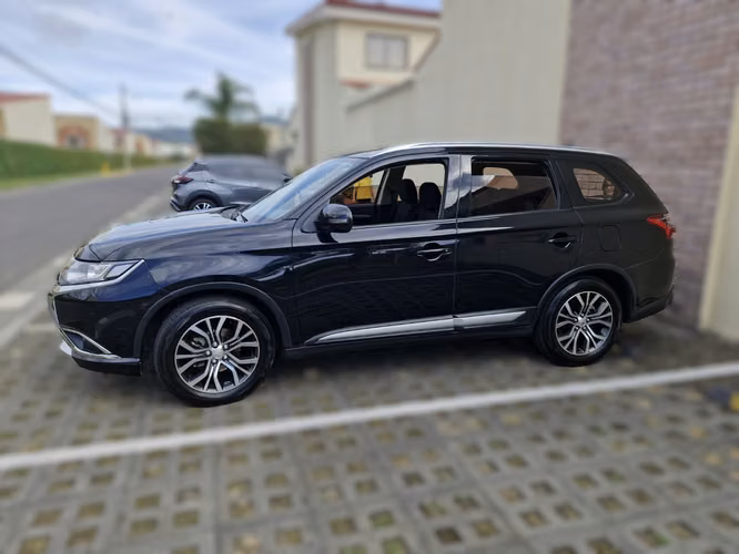 Mitsubishi Outlander 2018 - Imagen 2