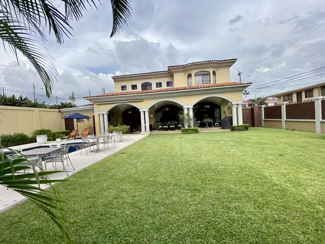 VENTA DE EXCLUSIVA RESIDENCIA EN TREJOS MONTEALEGRE - Imagen 12