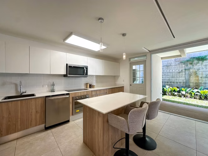 VENTA DE CASA PARA ESTRENAR EN SAN ANTONIO DE ESCAZÚ - ULTIMA UNIDAD* - Imagen 4