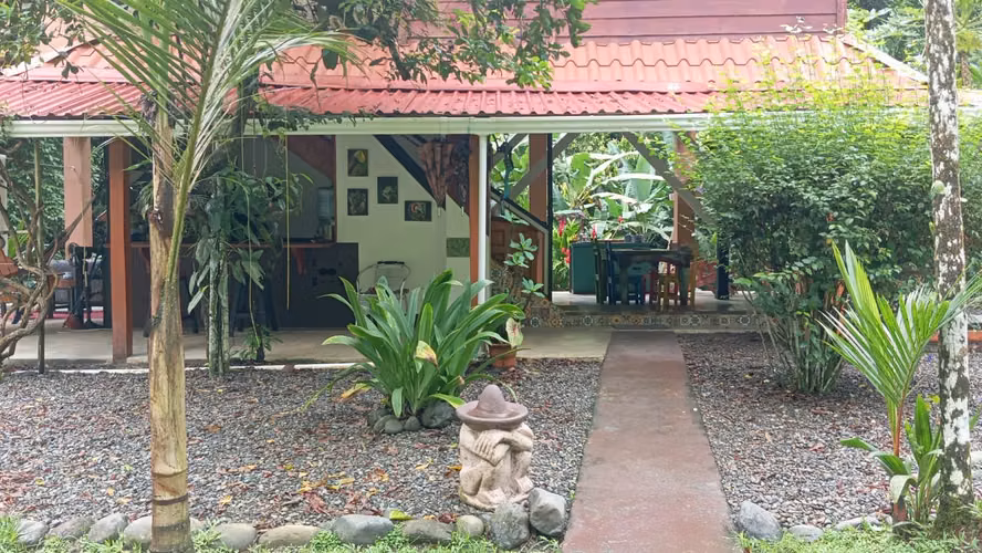 SE VENDE PROPIEDAD EN COCLES  - CALLE MARGARITA - CAHUITA - PUERTO VIEJO
