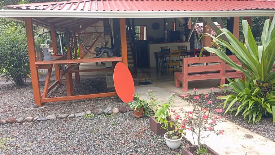 SE VENDE PROPIEDAD EN COCLES  - CALLE MARGARITA - CAHUITA - PUERTO VIEJO