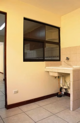 Buen precio y ubicacion en un mismo lugar. Alquiler en Residencial Roma Pavas - Imagen 6