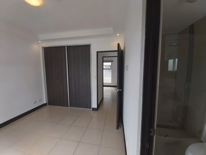 Alquiler de Apartamento en Heredia, Belen. Condominio Vistas de la Rambla - Imagen 2