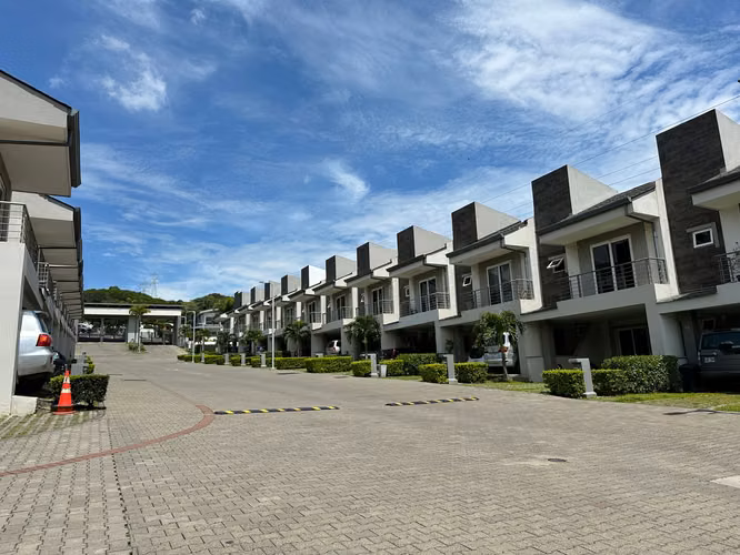 VENTA DE CASA EN CONDOMINIO RIO PALMA - Imagen 17