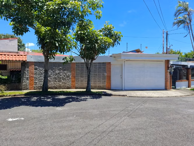 Venta de casa en Alajuela Centro - Imagen 2