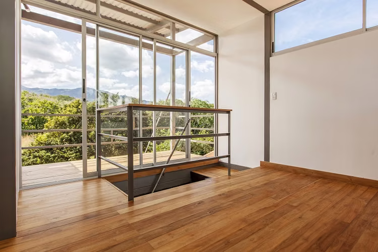 Lindora Santa Ana! Condo estilo Loft de 2 habit. con vista / jardín / línea blanca
