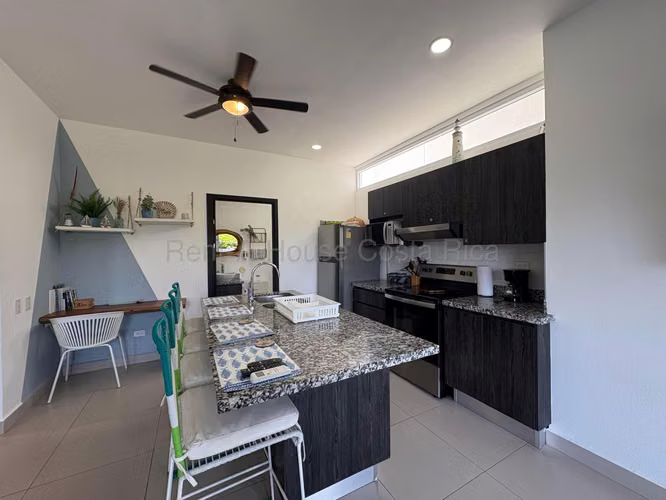 Alquilo Apartamento Amoblado Jaco Centro - Imagen 2