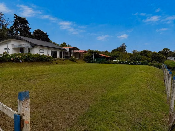 Venta de lote en Santa Elena, San Isidro de Heredia - Imagen 5