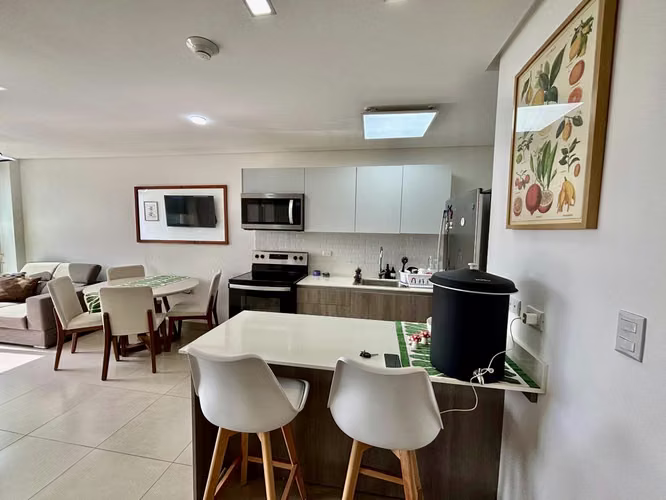 SANTA ANA-ALTO LAS PALOMAS! APARTAMENTO DE 2 HAB/1.5BAÑOS /1PARQUEO - Imagen 2