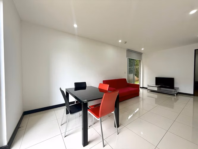 ALQUILER DE APARTAMENTO AMUEBLADO EN BOSQUES DE ESCAZU - Imagen 4