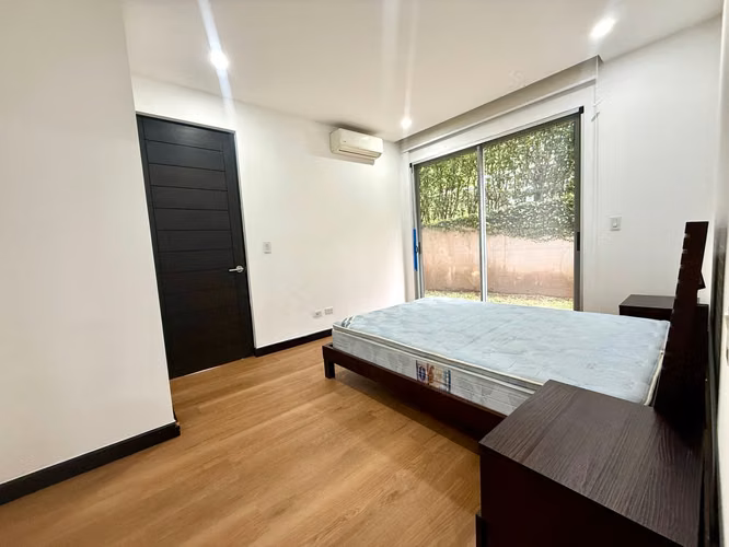 ALQUILER DE APARTAMENTO AMUEBLADO EN BOSQUES DE ESCAZU - Imagen 11