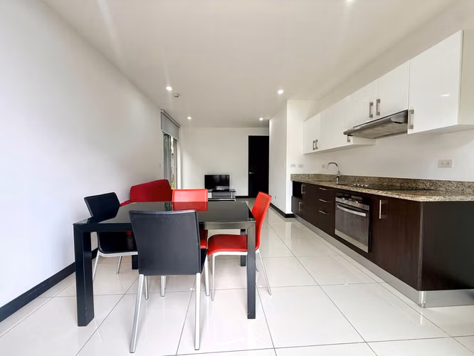 ALQUILER DE APARTAMENTO AMUEBLADO EN BOSQUES DE ESCAZU - Imagen 7
