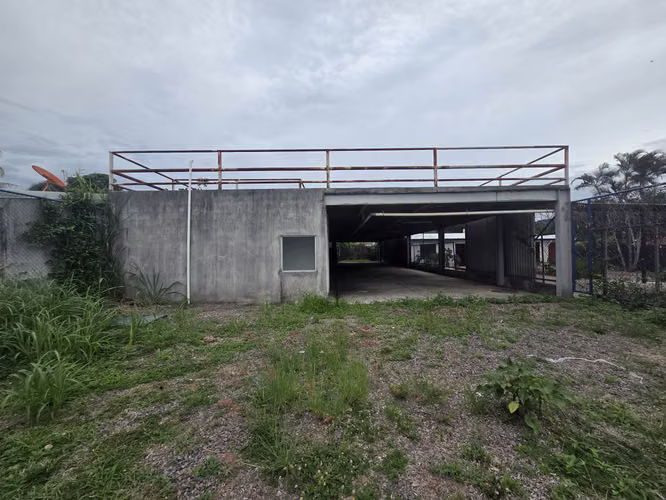 Lindora, Santa Ana | Terreno comercial con Parqueo construido