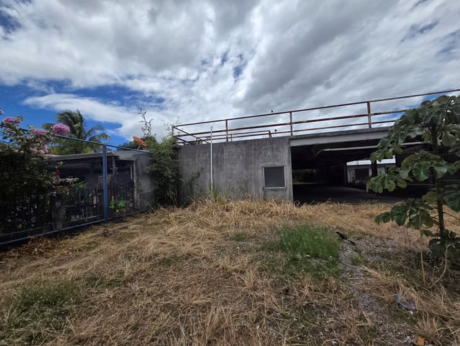 Lindora, Santa Ana | Terreno comercial con Parqueo construido