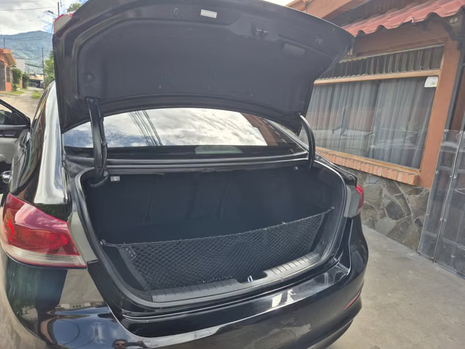 Hyundai elantra - Imagen 10