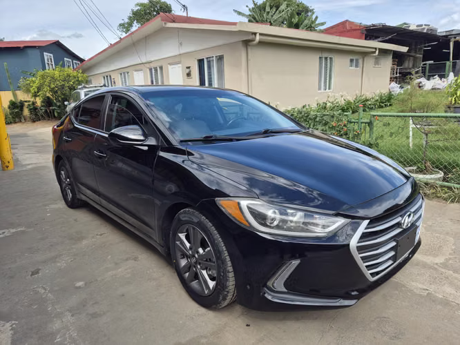 Hyundai elantra - Imagen 3