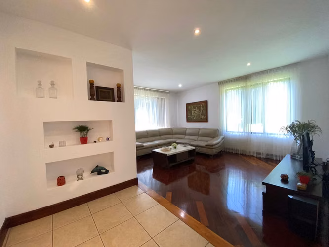 ALQUILER DE CASA AMUEBLADA EN CONDOMINIO HACIENDA REAL