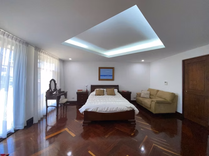 ALQUILER DE CASA AMUEBLADA EN CONDOMINIO HACIENDA REAL