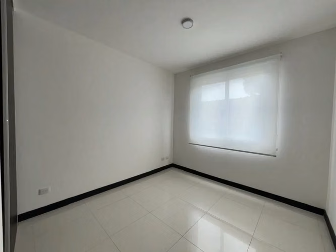 Alquiler de apartamento en Condominio Vistas de Lindora primer piso 3887 - Imagen 11
