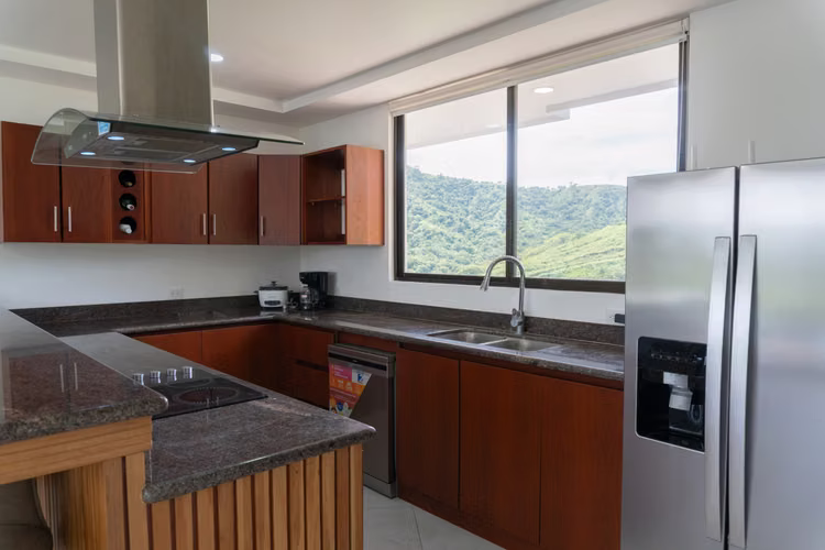 Casa Moderna con Vistas a la Montaña y al Mar- Coco Bay Estates - Imagen 5