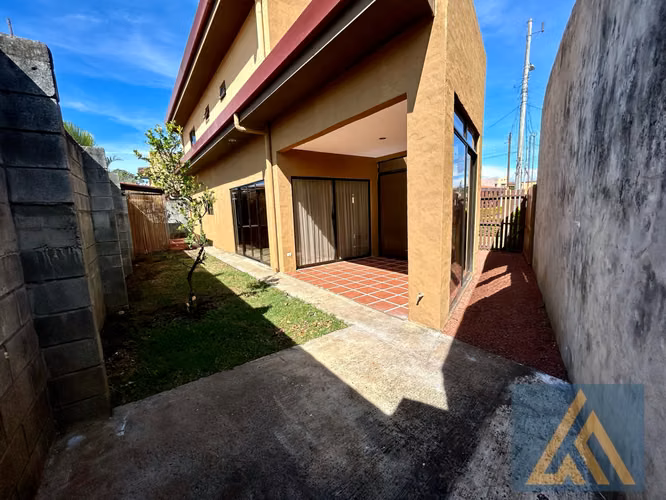  AMPLIA CASA EN VENTA EN HERMOSO CONDOMINIO| SAN JOAQUÍN DE FLORES, HEREDIA. - Imagen 9