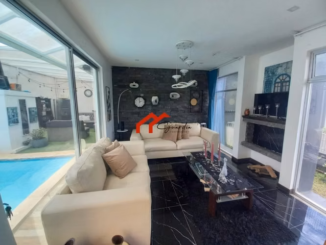 Venta de Casa con Piscina - El Bosque - San Rafael de Oreamuno - Cartago - Imagen 4