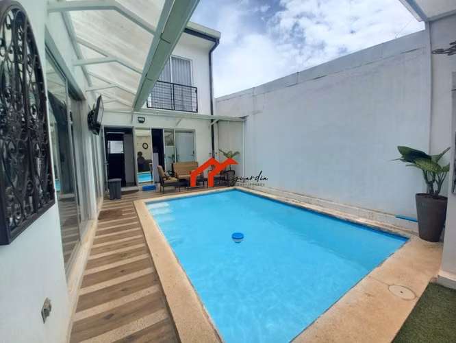 Venta de Casa con Piscina - El Bosque - San Rafael de Oreamuno - Cartago - Imagen 9