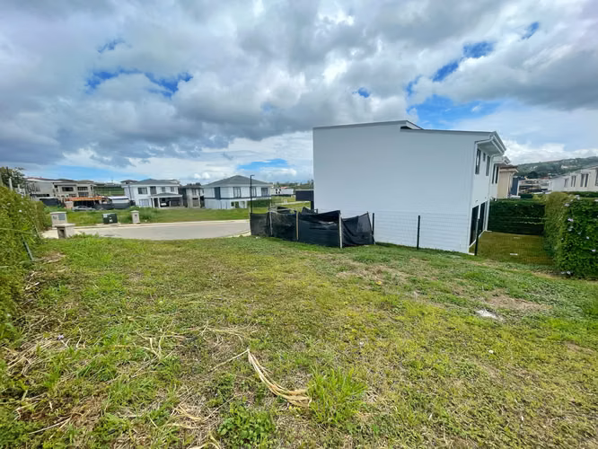 Lote esquinero en venta en Condominio-Curridabat! P640 - Imagen 2