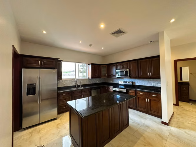 San Rafael de Escazú - Apartamento Amueblado - Imagen 3
