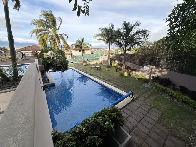 VENDO ESCAZU GUACHIPELIN condominio BOSQUE DE LAS LOMAS 100% remodelada - Imagen 17