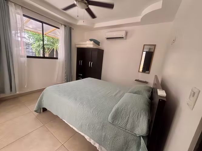 Casa con precio de oportunidad en Condominio, San José de Pinilla, Playa Avellanas, Guanacaste.