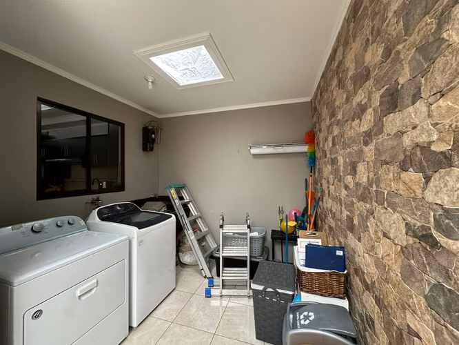 Casa de una planta 3 habitaciones 2 parqueos en Condominio - Imagen 14