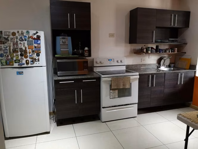 Exclusivo Apartamento de 95 m² con Patio Privado y Pérgola – Condominio 6-30, San José - Imagen 5