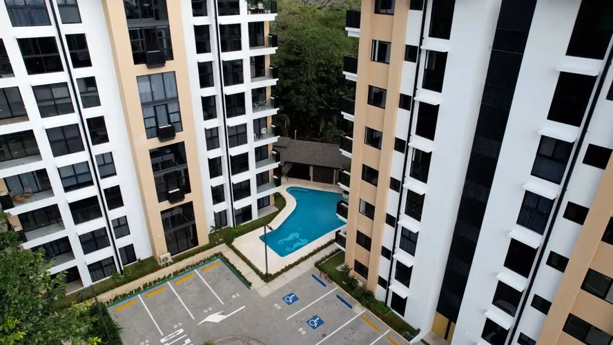 Condominio de 2 habitaciones con vistas al mar y la montaña - Imagen 8