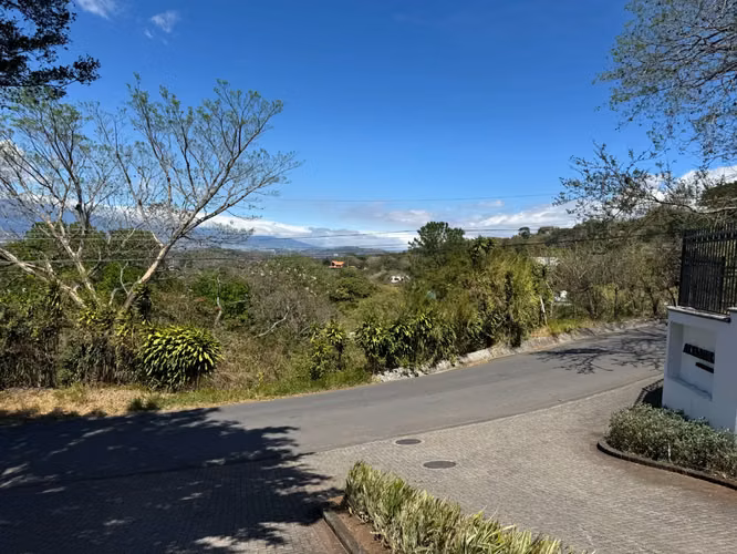 Venta / Lote Impresionante en Condominio Altamira, Ciudad Colón, San José - Imagen 7