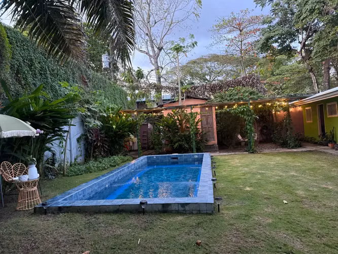 Inversión Excelente en Jacó Beach: Propiedad Versátil de 4 Habitaciones - Imagen 4